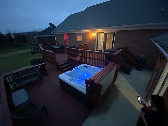 5th image of 104 Lexington Ct