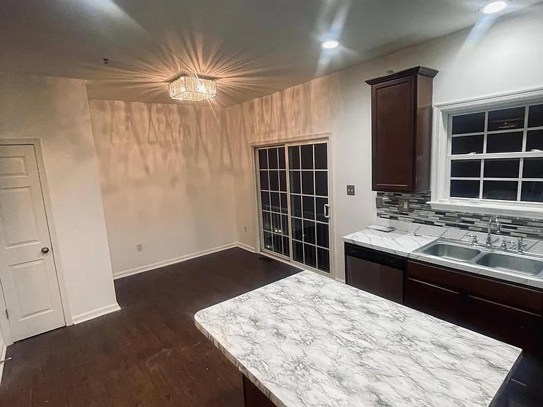 10340 Bridle Ct — Photo 1