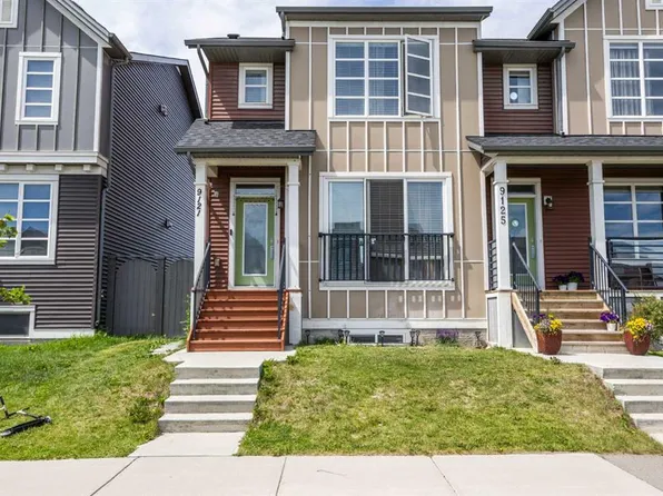 9121 E 52nd St NE, Calgary, AB T3J 0V5
