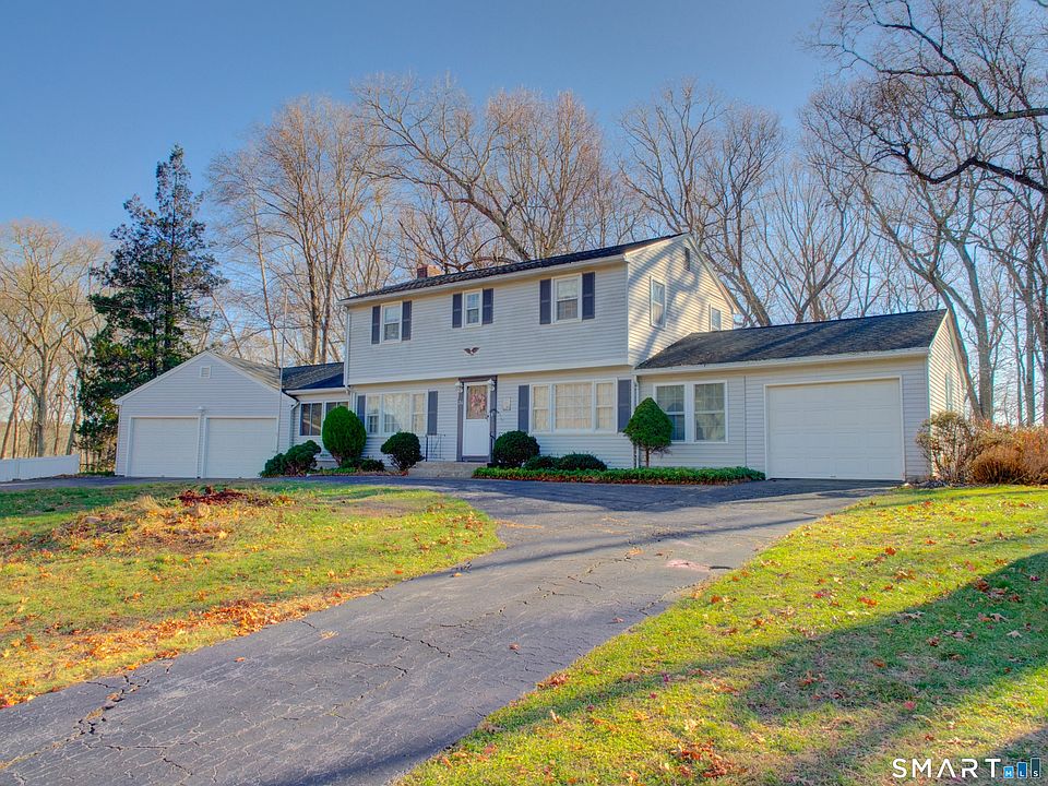 1st image of 26 Pinecrest Road