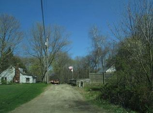 2218 Three Acres Dr, Akron, OH 44312