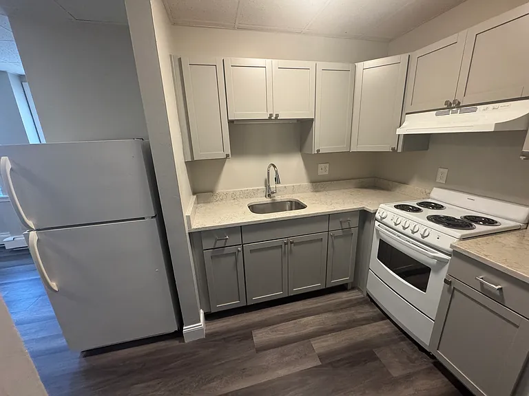 37 Walnut Ave — Photo 4