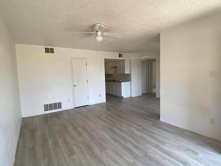 13 Homestead Dr #B-2 — Photo 4