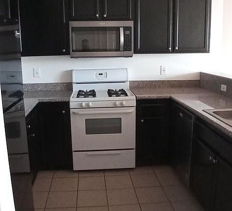 5th image of 12047 Califa St Unit 308