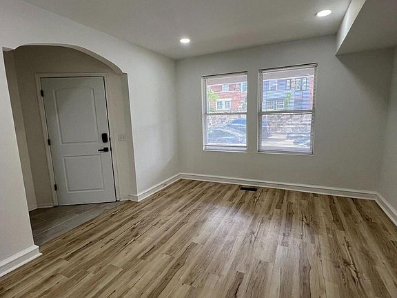 2nd image of 4321 Sheldon Ave #1
