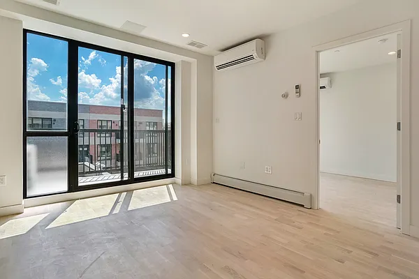 Rented by Bond New York | media 5