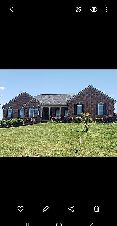 1st image of 208 Pickering Cir