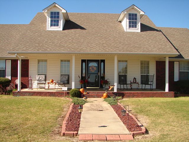 1st image of 108 E Vinita Ave