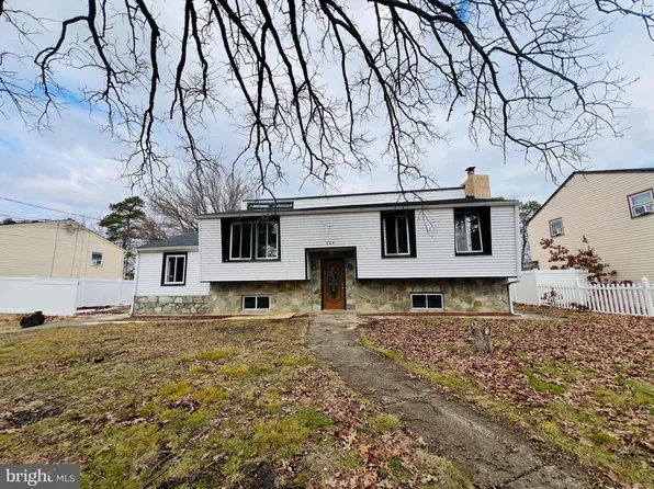 304 W Collings Dr, Williamstown, NJ 08094