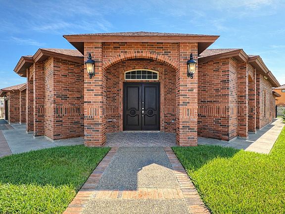 3rd image of 10816 Grenville Rd