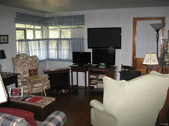 540 E Lincoln Ave LR