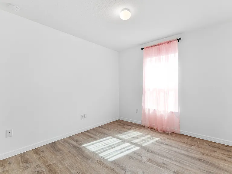 213 Lake Lucerne Way — Photo 9