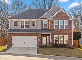 1107 Snowy Peak Ln, Knoxville, TN 37922