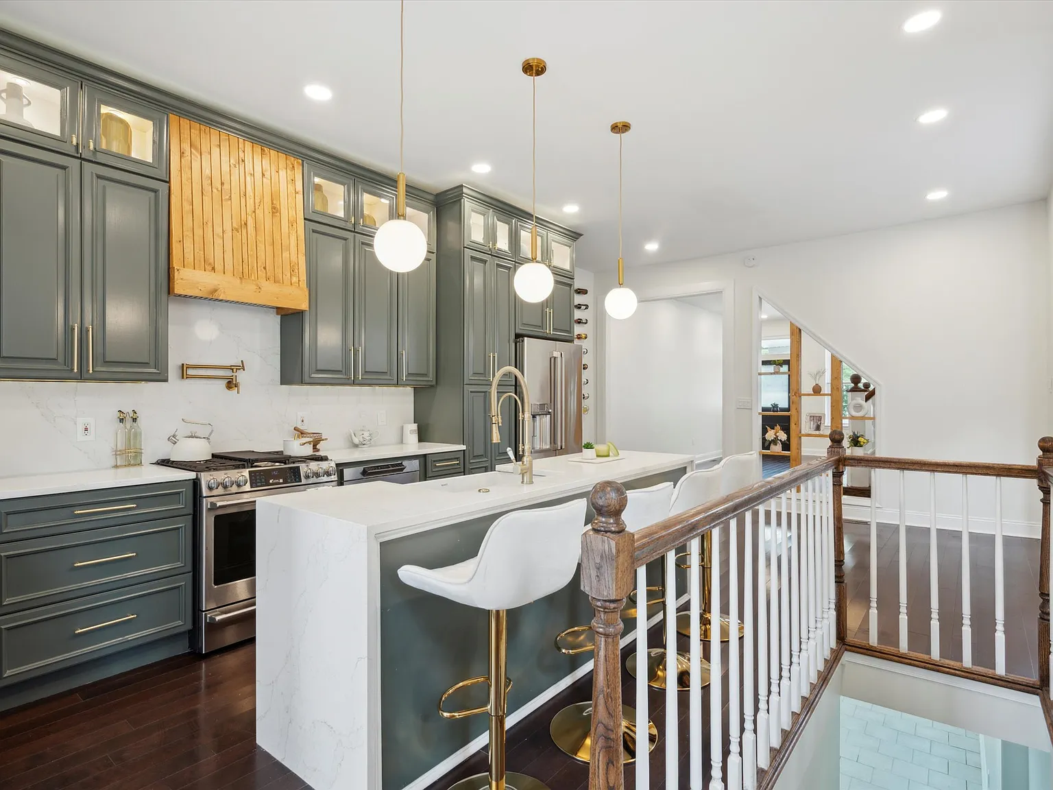 5 bed, 3122 sqft, $4,200 — Photo 4