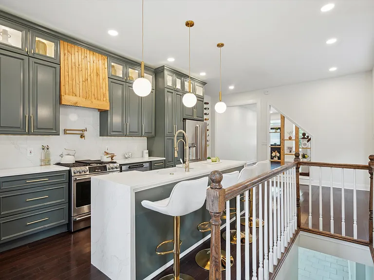 4911 Warrington Ave — Photo 4