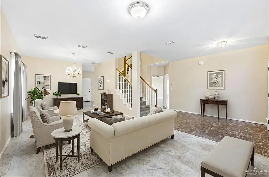 3 bed, 2.5 bath, 2629 sqft, $2,100 — Photo 3