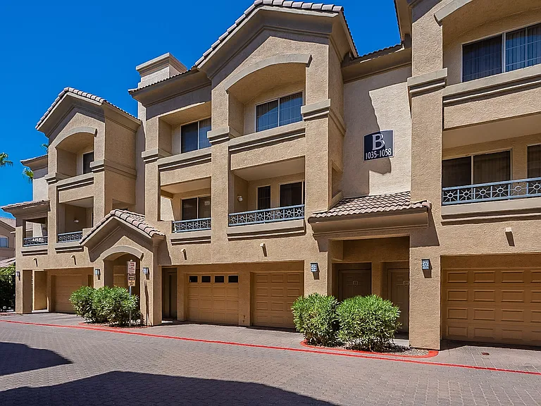 Palazzo Townhomes — Photo 13