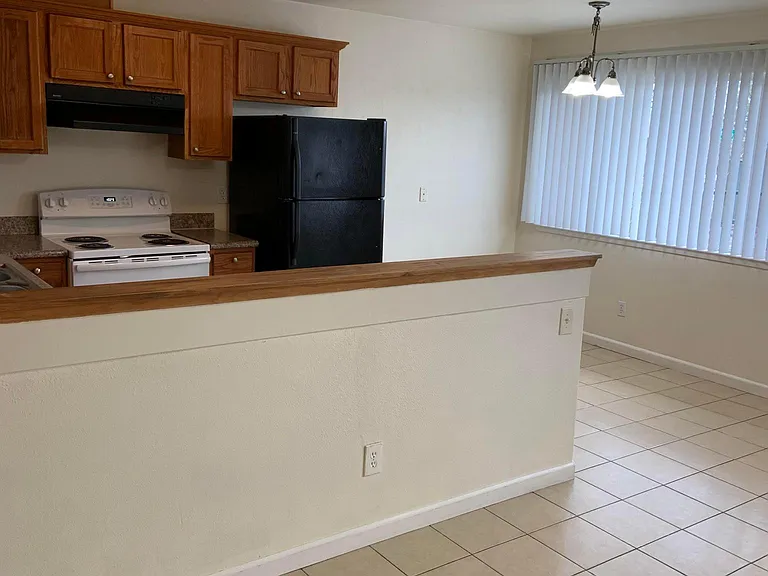 246 W Hamilton Ave — Photo 7