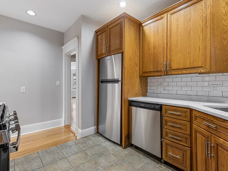 141 Longwood Ave #1 — Photo 7