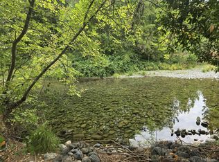 9900 Takilma Rd, Cave Junction, OR 97523