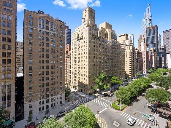 4th image of 15 Park Ave APT 9A