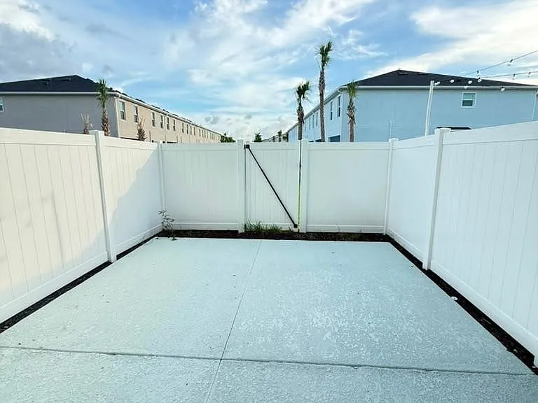 44292 Caraton Ter — Photo 17