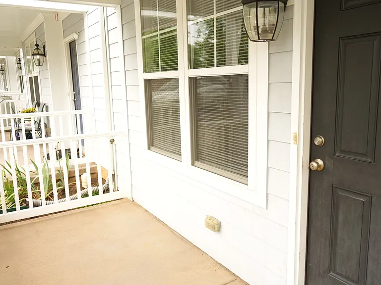 306 Marquette Ct — Photo 36