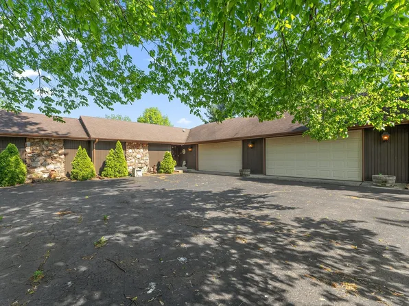 25541 S Sharon Ln, Crete, IL 60417