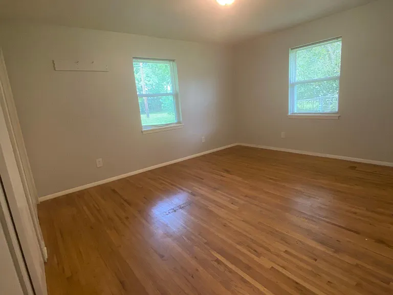 1610 Periwinkle St — Photo 15