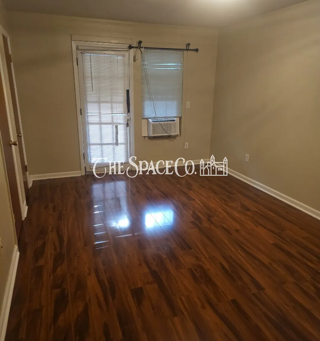 2 bed, 1.5 bath, 1090 sqft, $1,850 — Photo 2