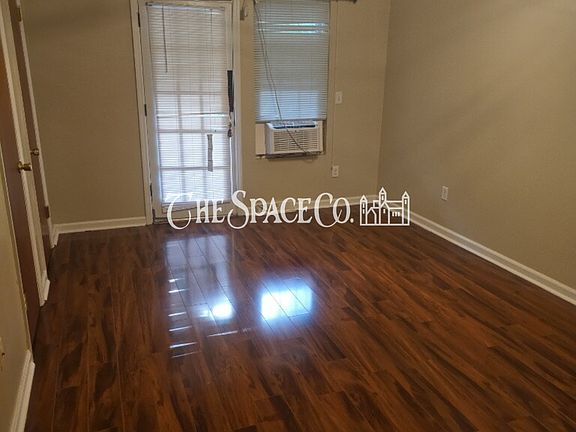 2nd image of 262 Fleming Rd APT B