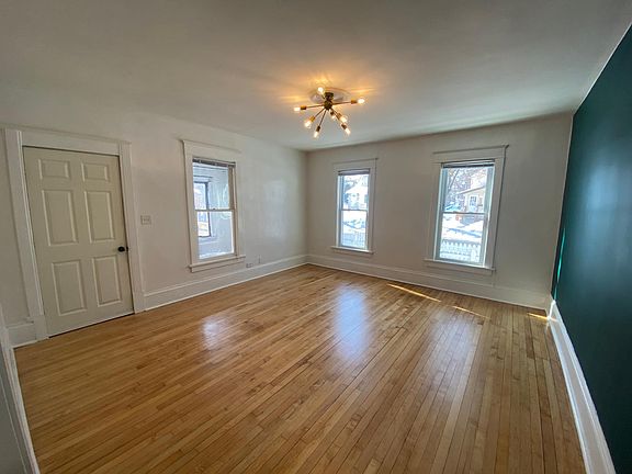 Big and bright living room!