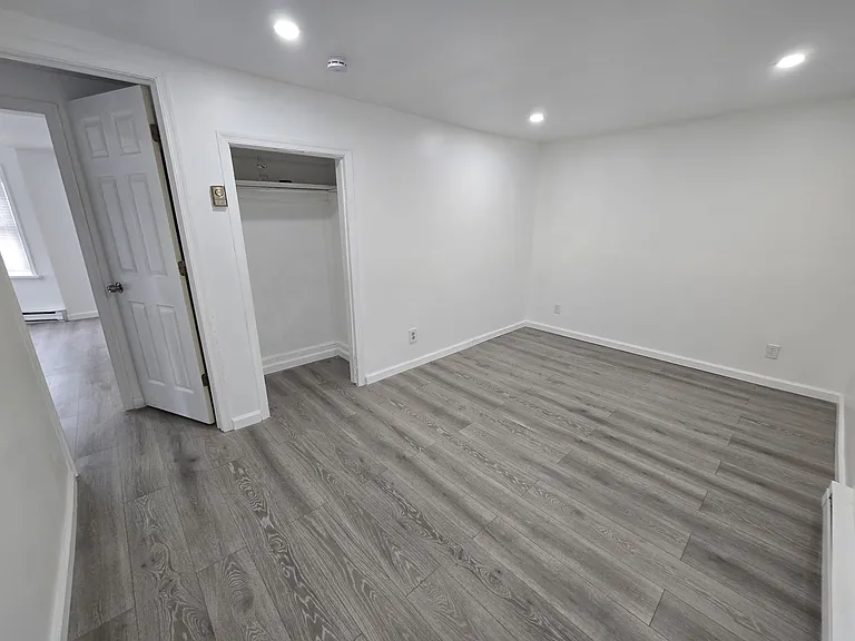 735 Main St #2 — Photo 9