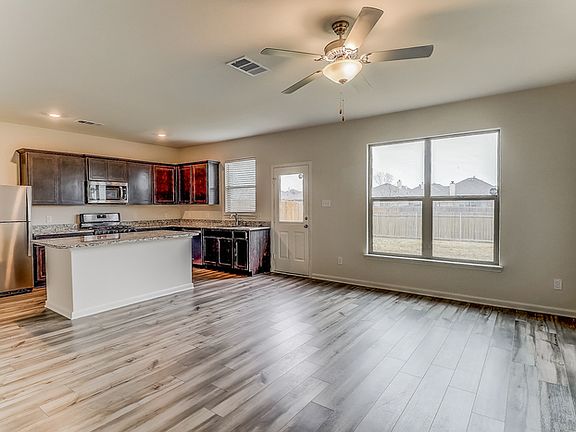 4th image of 240 Micah Ln