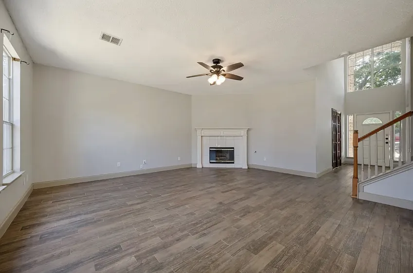 4 bed, 3.0 bath, 2698 sqft, $2,110 — Photo 4