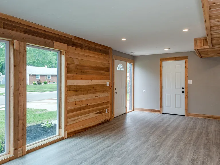 2821 Blackhawk Rd — Photo 13