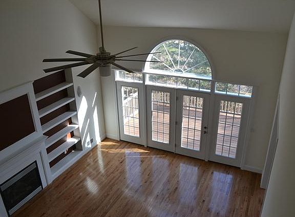 4th image of 10 W Mozart Dr