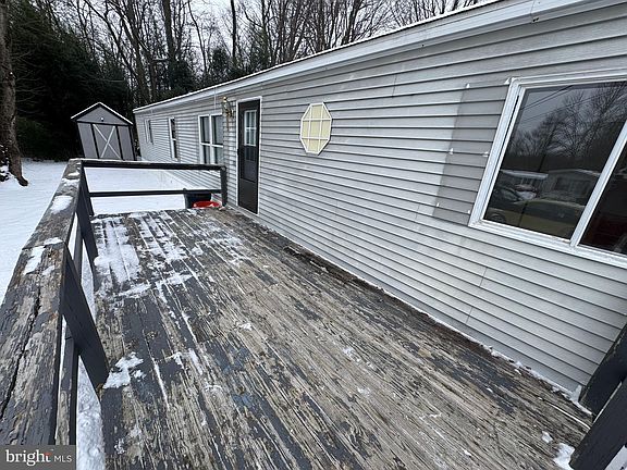 4th image of 15 Maplewood Dr