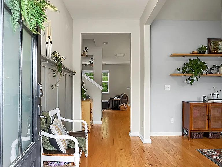642 Woolum Dr — Photo 7
