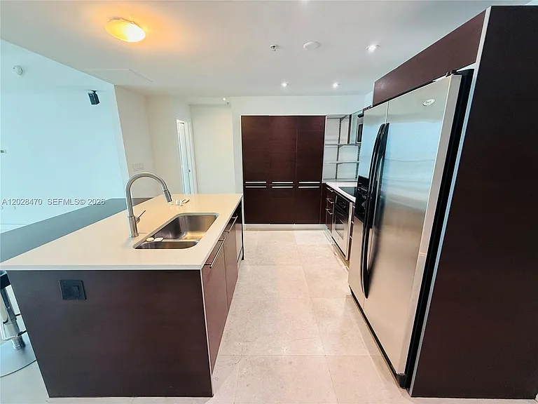 1900 N Bayshore Dr #2415 — Photo 9