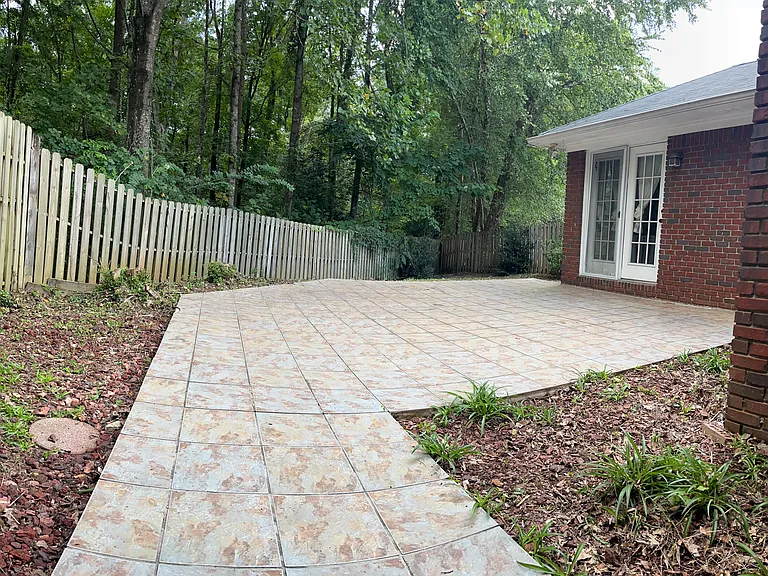 2101 Fox Ridge Rd — Photo 10