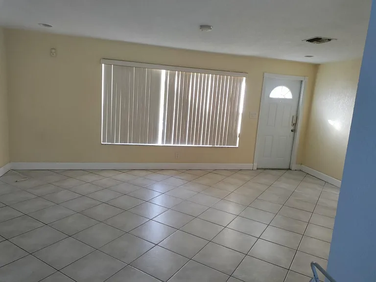 308 SW 18th Ave — Photo 15