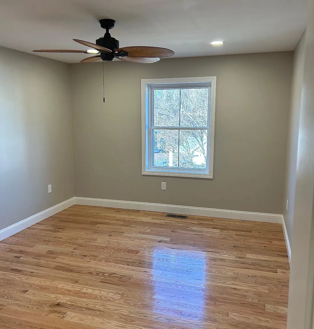 12 Grove Pl — Photo 4