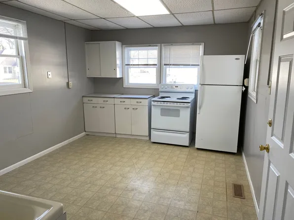 405 2nd St. NE, 405 2nd St NE APT 2, Valley City, ND 58072