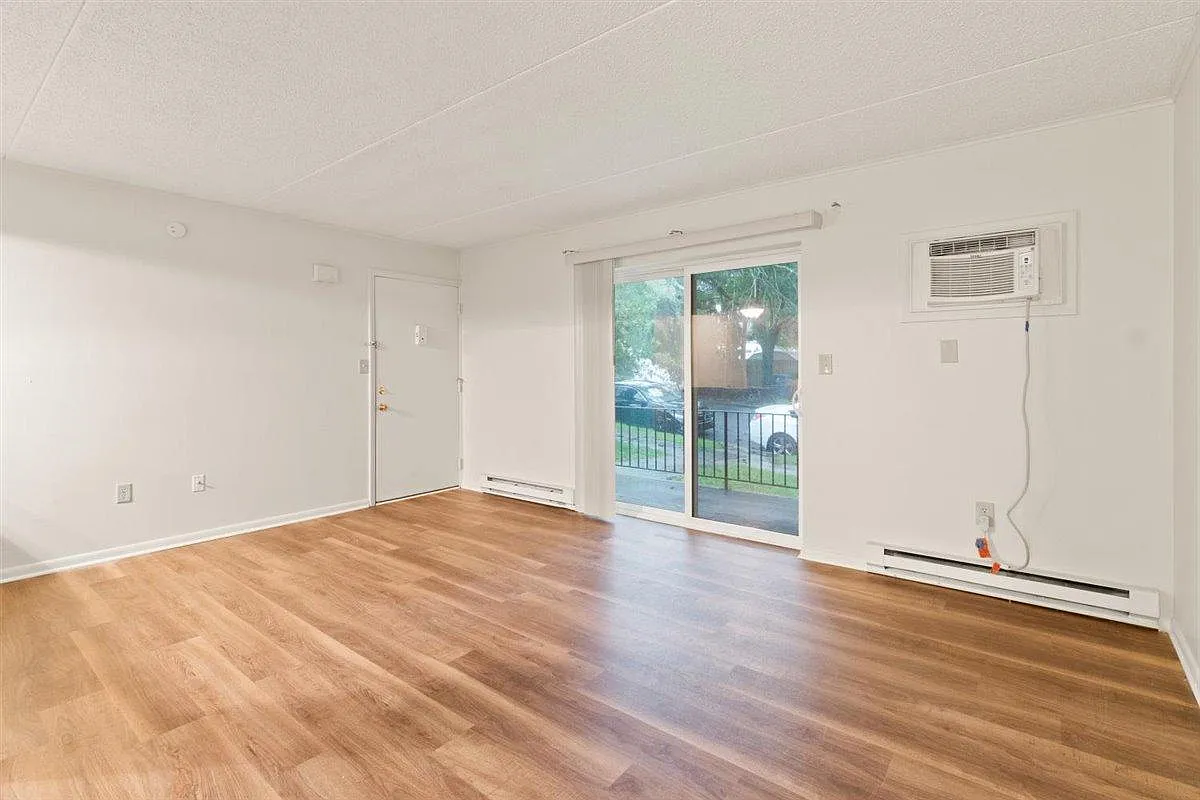 426 Keystone Ave — Photo 1