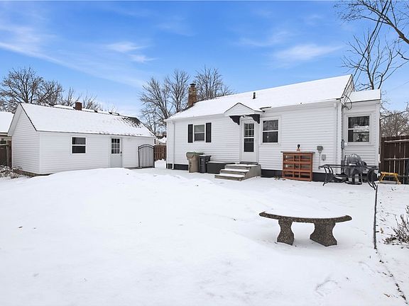 3rd image of 749 Maple Street