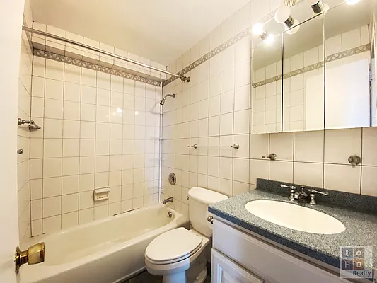 Rented by LoHo Realty | media 12