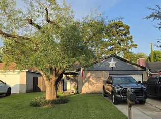 8646 Flower Path St, Houston, TX 77044