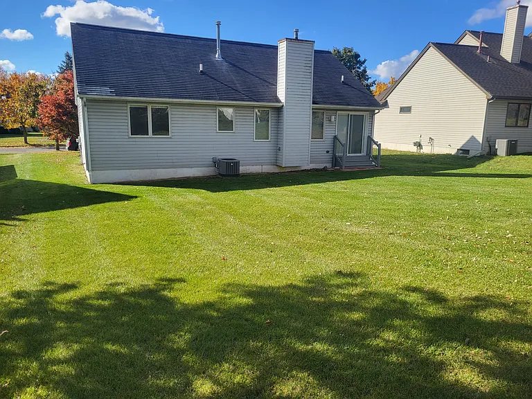 454 Woodland Dr W — Photo 11
