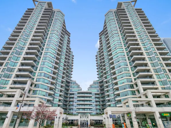 228 Queens Quay W #1012, Toronto, ON M5J 2X1